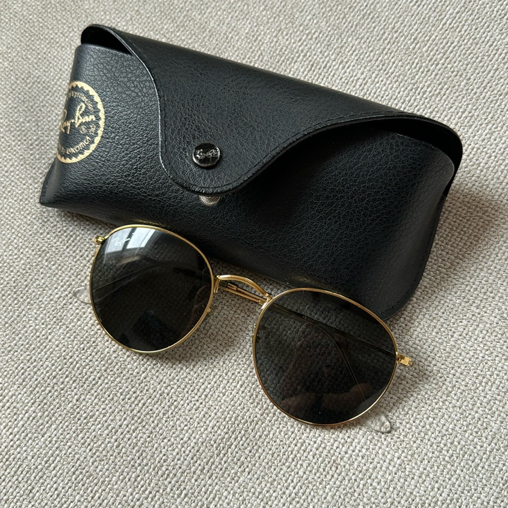 RayBan Round Sunglasses Black and Gold